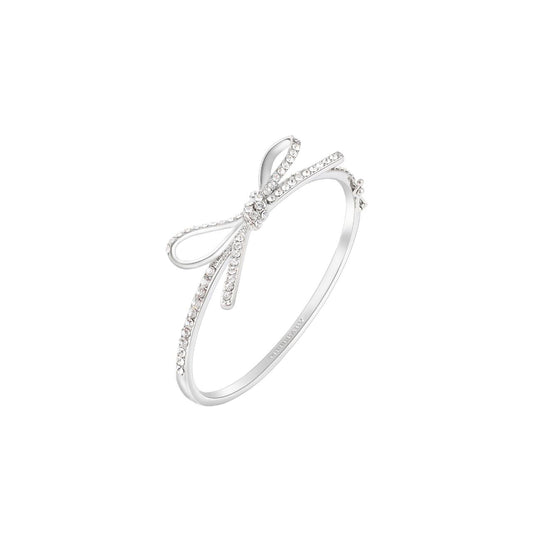 Delicate yet powerful, the bow has long been a symbol of love, unity and effortless sophistication. Our Bow Collection celebrates this timeless motif with exquisite craftmanship and refined beauty.