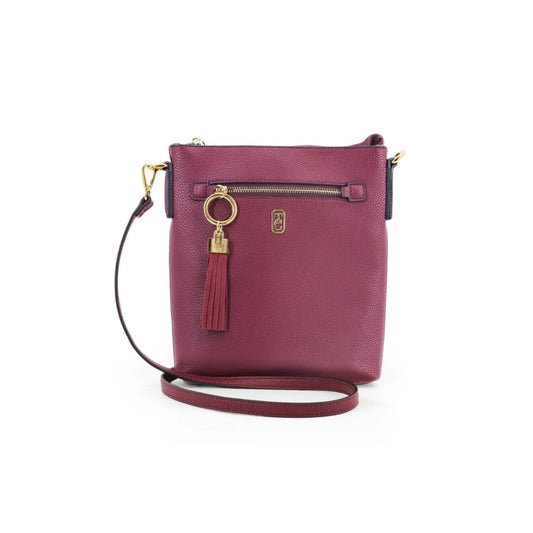 The versatile and trendy Chelsea can be worn as a cross body and also over the shoulder. The Chelsea has an adjustable strap and easily accessible outside pocket and secure front zip pocket. Metal hardware detail finish off this stylish bag in rose gold or yellow gold.