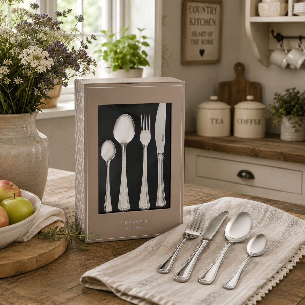 Tipperary Crystal cutlery is all 18/10 quality stainless steel. Similar to the sterling hallmark on fine jewellery, this branding ensures you are getting premium quality cutlery.