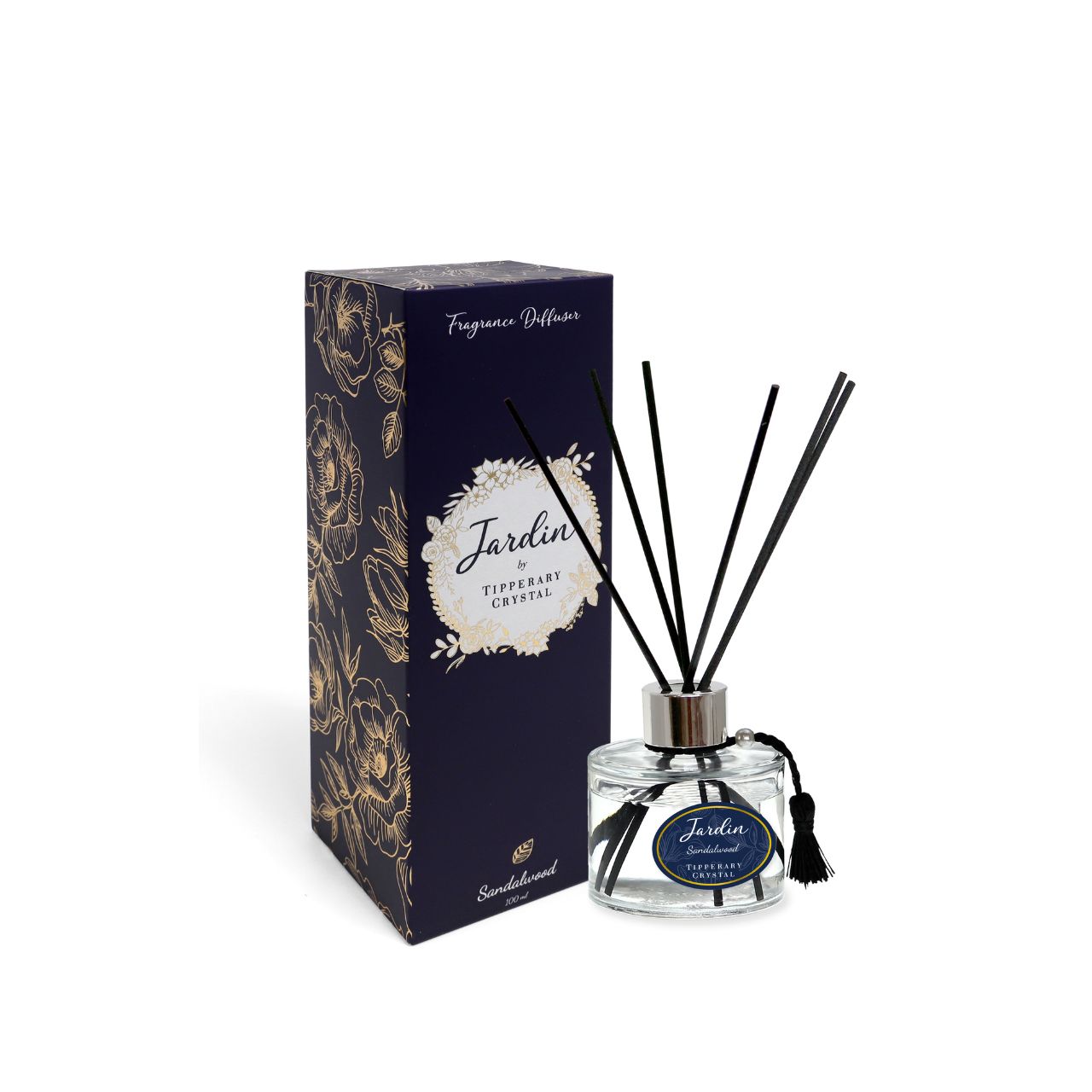 This is a luxuriously rich and decadent scent that has blends of amber and musky sandalwood intertwined with smoked oak and exotic spices. A wonderful aroma that will create an opulent ambiance.