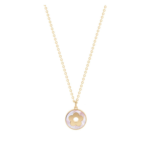 Elevate your everyday elegance with this stunning Mother of Pearl pendant, where timeless sophistication meets natural beauty.
