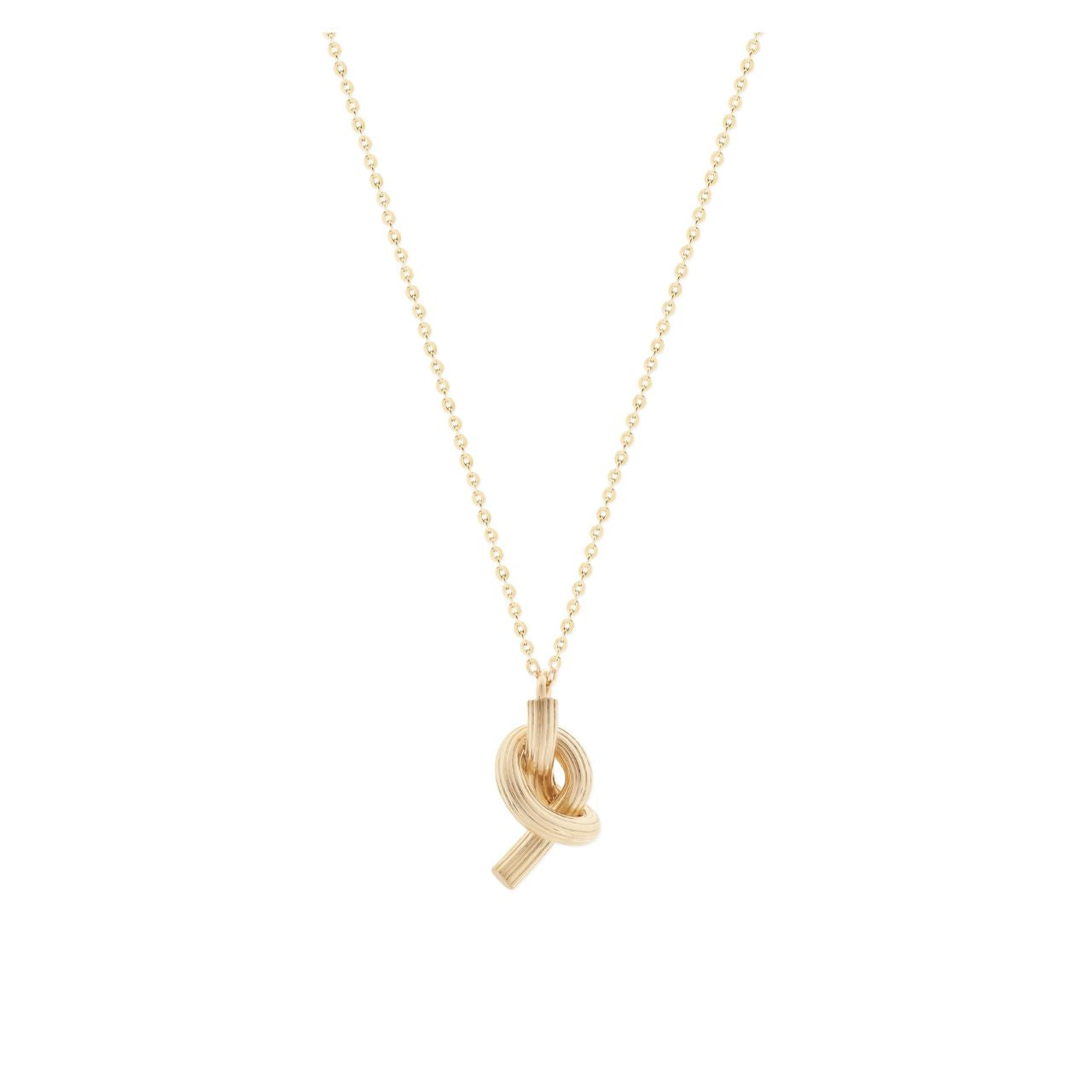 The Tipperary Love Knot pendant captures the timeless symbolism of tradition in gleaming gold.