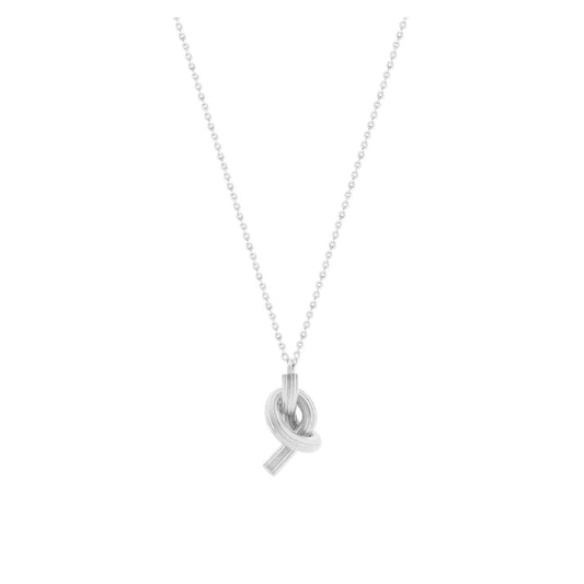Celebrate eternal love with this stunning Tipperary Love Knot pendant, a timeless symbol of connection and devotion.