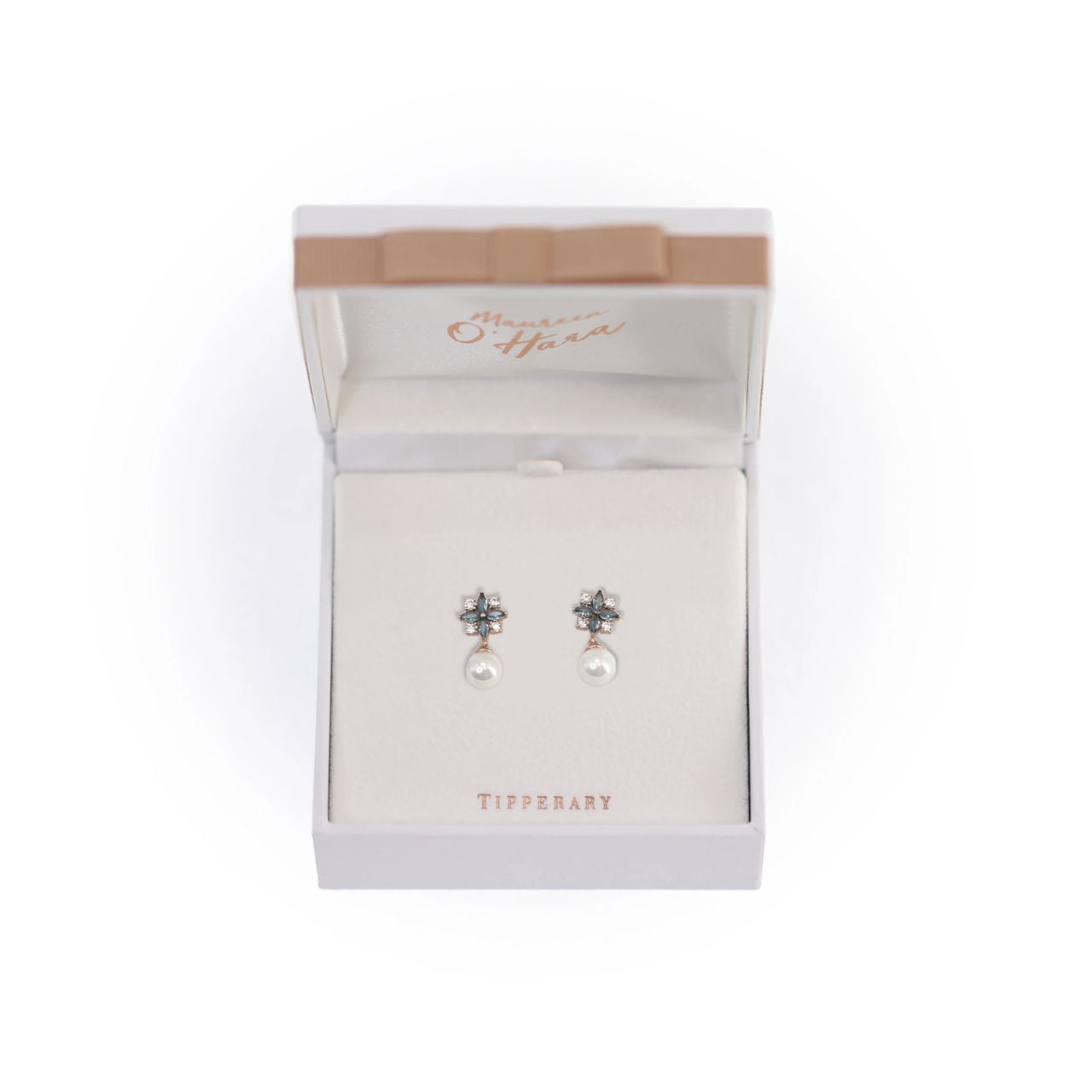These elegant pearl and crystal post earrings are a captivating look. Fashioned in elegant Rose gold each shimmering earring highlights a luminous pearl topped by an art deco inspired arrangement of 4 dolphin grey marquise shape and round clear CZs.