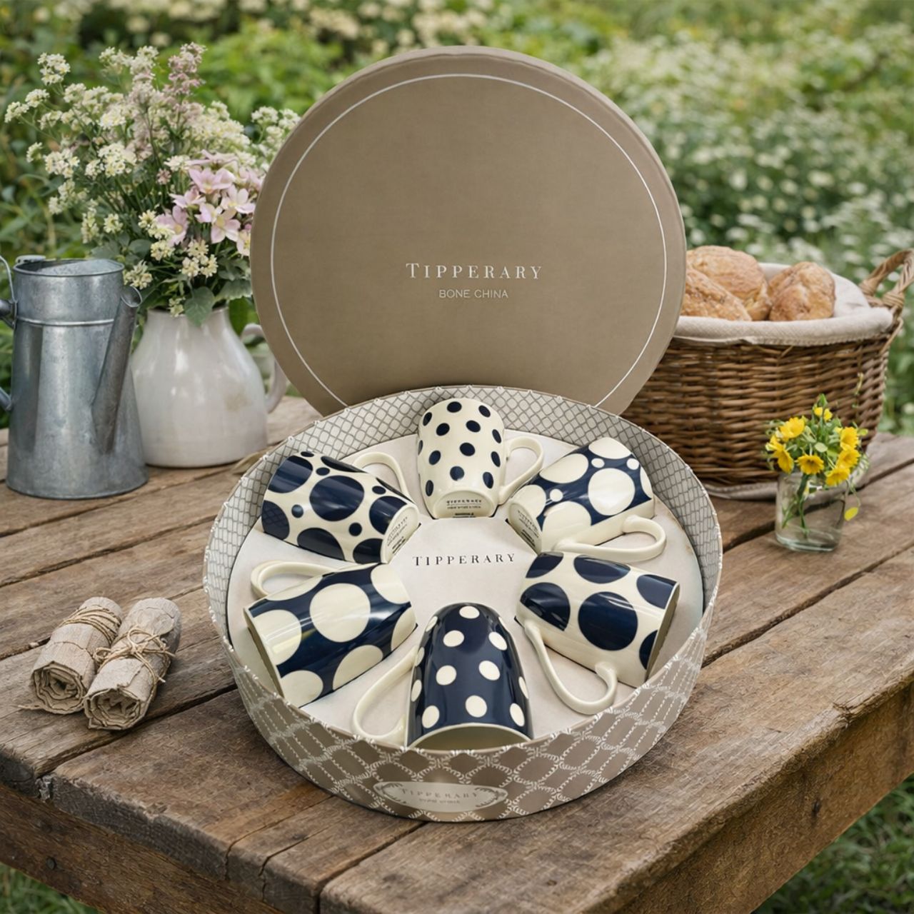 Elevate your daily ritual with this refined collection of six mugs, each adorned with understated navy spots that bring timeless elegance to your table.