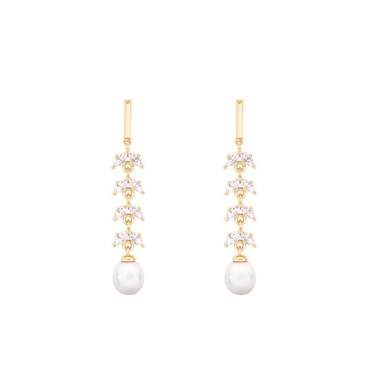 Add a touch of elegance to any outfit with these stunning gold pearl and CZ drop earrings by Tipperary. With a timeless design, these earrings will effortlessly elevate your look. The lustrous pearl and sparkling CZ add a touch of sophistication, making these earrings the perfect accessory for any occasion.