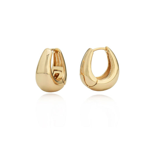 Introducing the Tipperary Pebble Hoop Earrings in Yellow Gold. These elegant earrings feature a unique pebble design, adding a touch of sophistication to any outfit.