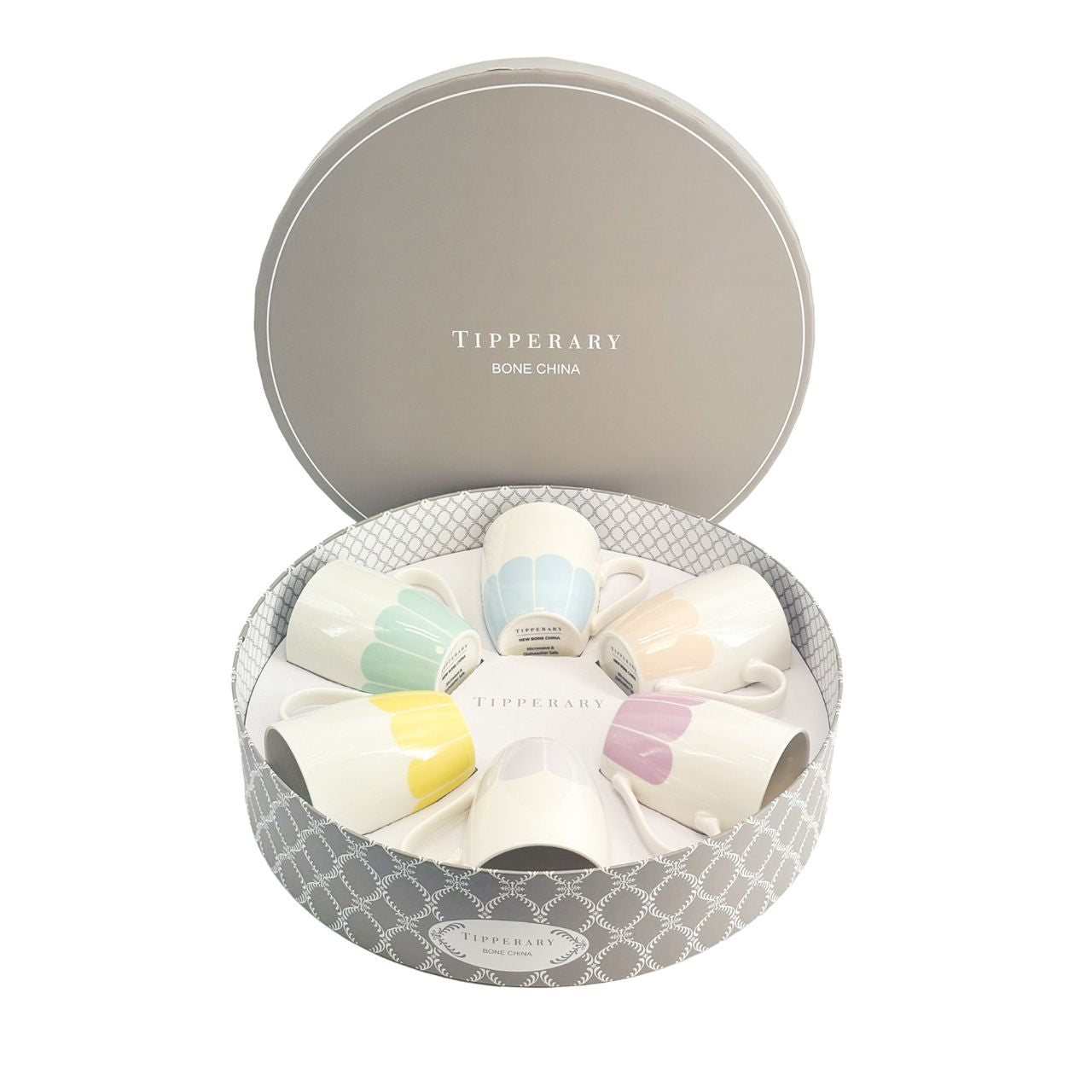 Elevate your daily ritual with this refined collection of six mugs from Tipperary's Petals range. Each piece showcases delicate floral artistry, bringing understated elegance to your table.
