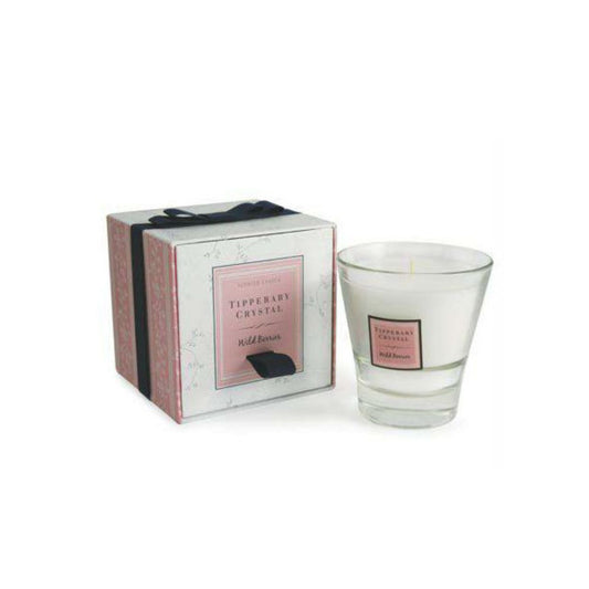 A gentle stroll through a rose garden. This luxurious scent expresses the freshness of a bouquet of roses, sweetened with blackcurrant leaves.