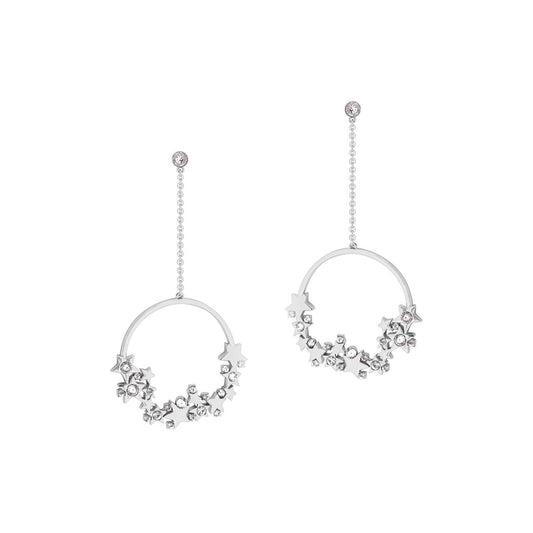 The Tipperary Star Cluster Earrings in silver are the perfect accessory to add a touch of elegance and shine to any outfit. With a unique star cluster design, these earrings are sure to catch the eye and make a statement. Stand out with these stunning earrings from Tipperary, a trusted name in fine jewellery.