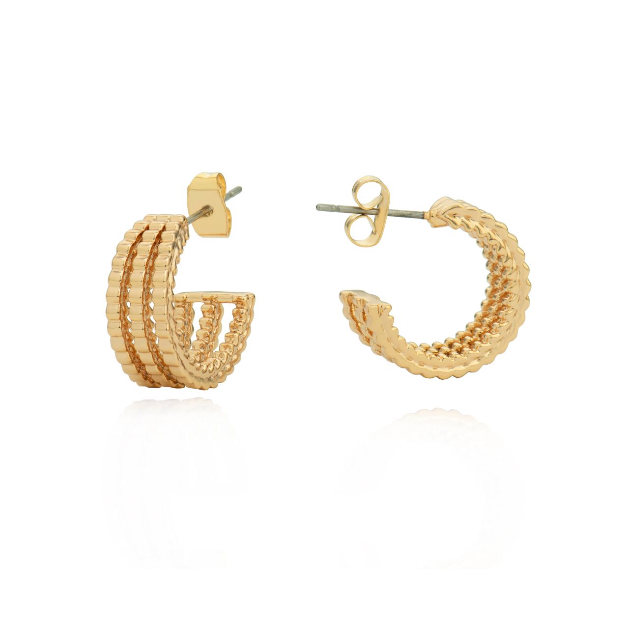 The Tipperary Triple Rope Hoop Earrings in Gold are expertly crafted to add a touch of elegance to any outfit. Made with triple rope detailing, these earrings offer a unique and sophisticated look. Perfect for any occasion, these earrings will elevate your style while showcasing your impeccable taste.