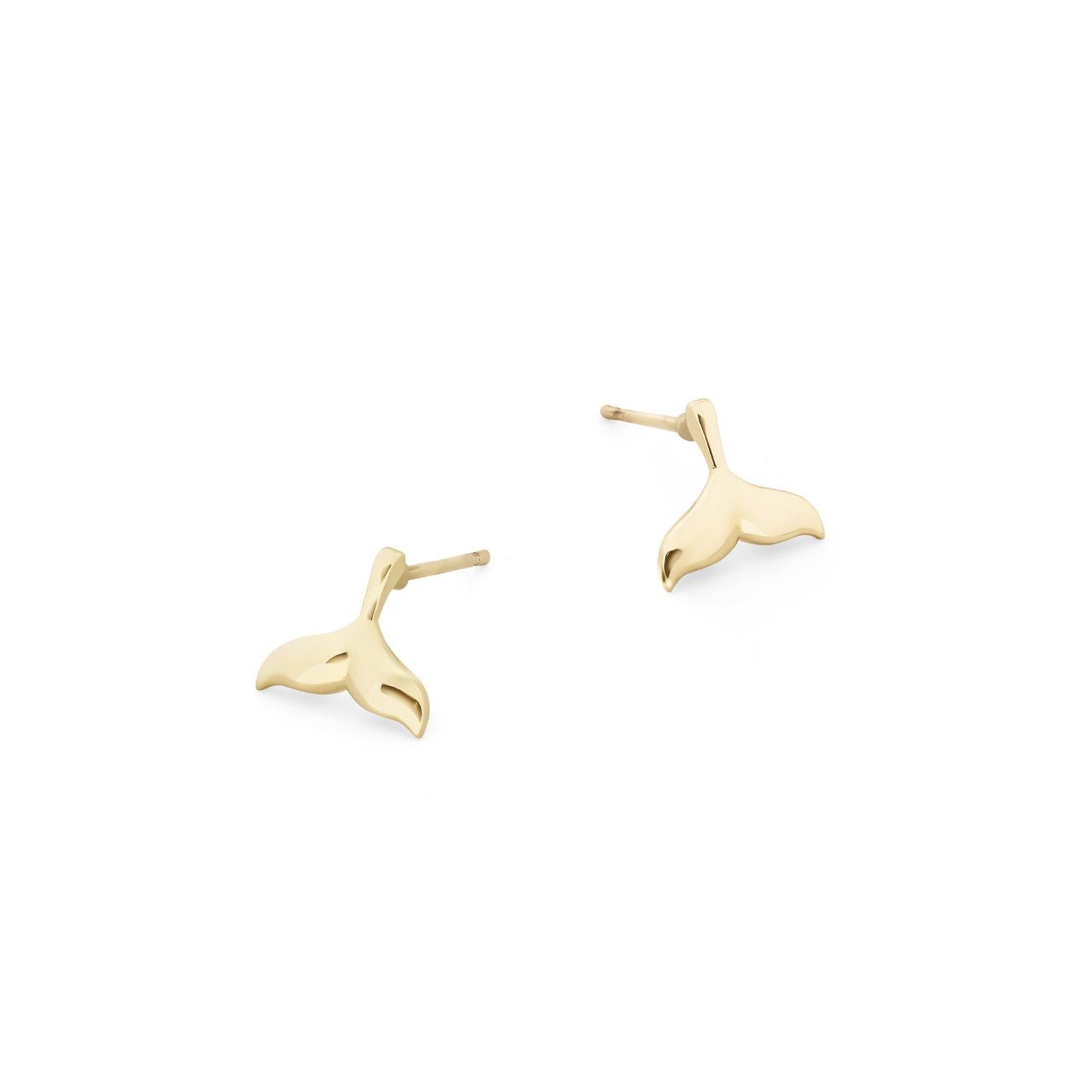 Dive into elegance with these charming whale tail stud earrings from Tipperary. Crafted in gleaming gold, these delicate studs capture the grace of ocean life with their distinctive whale tail design.