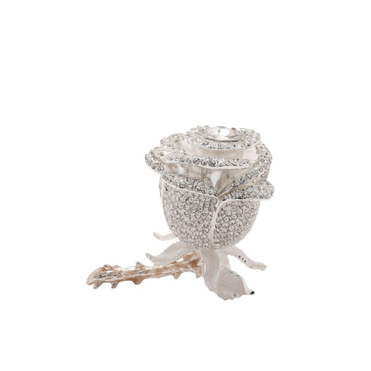 Experience the elegance of the Treasured Trinkets – crystal flower by STRATTON, a trinket box that captures the wonder of these magnificent products of nature.