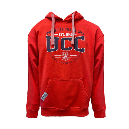 This UCC College Hoodie Est 1845 - Red is an official addition to the collection. Its relaxed fit showcases a printed UCC crest, UCC back neck label, contrasting draw strings, and a pocket with a UCC woven label.