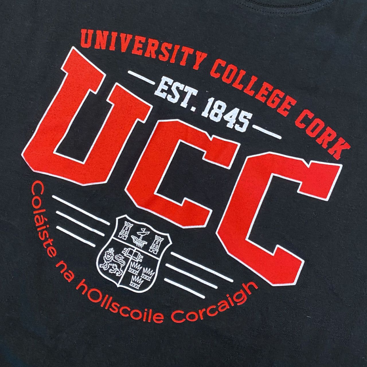 This t-shirt is from the official UCC collection. It offers a comfortable fit and displays a printed UCC crest, along with a woven UCC back neck label.