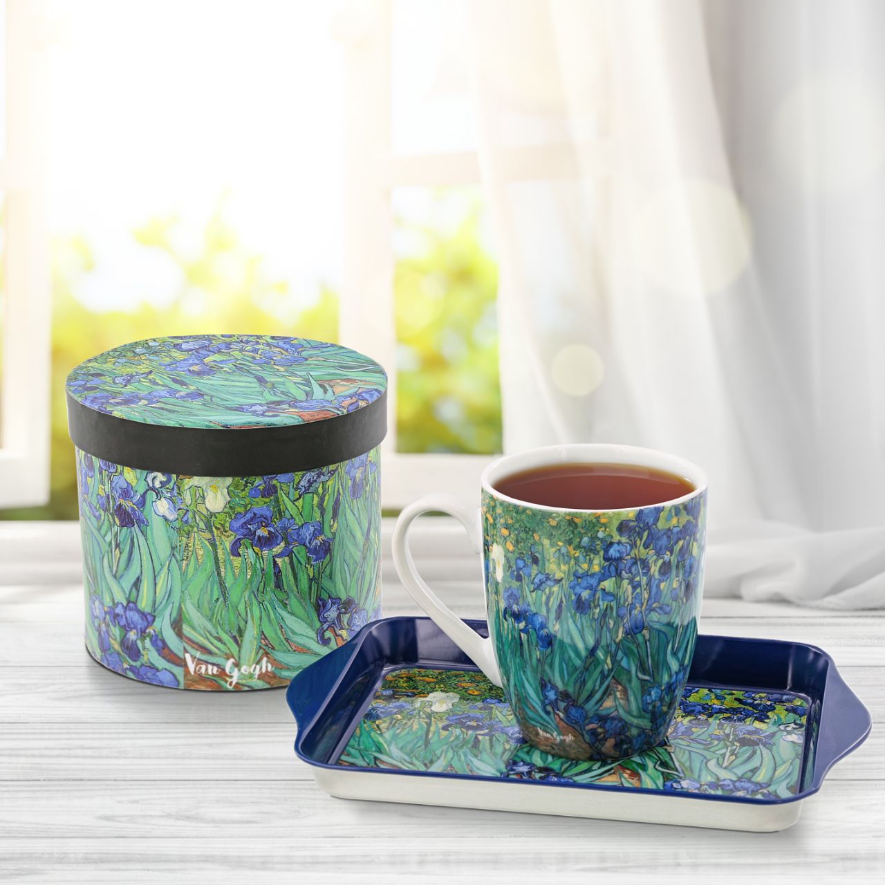 Metal tray perfect for tea, coffee, snacks or even jewellery. Based on the famous painting "Iris" by Dutch Post-Impressionist painter Vincent Van Gogh.