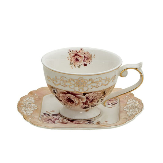 An elegant high-tea or simply a tea lover? Your tea will taste even better with our cups and saucers! Our cups come in the most unique designs; covered with antique, vintage, or cute prints. But we also have plain cups and saucers with a stylish design for those who don’t like prints that much. Great for a cup of cappuccino!