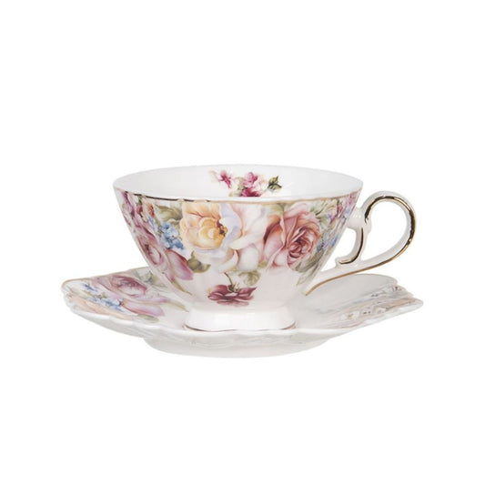 An elegant high-tea or simply a tea lover? Your tea will taste even better with our cups and saucers! Our cups come in the most unique designs; covered with antique, vintage, or cute prints. But we also have plain cups and saucers with a stylish design for those who don’t like prints that much. Great for a cup of cappuccino!