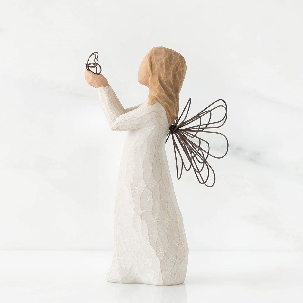 Willow Tree is an intimate line of figurative sculptures representing sentiments of love, closeness, healing, courage, hope...all the emotions we encounter in life.