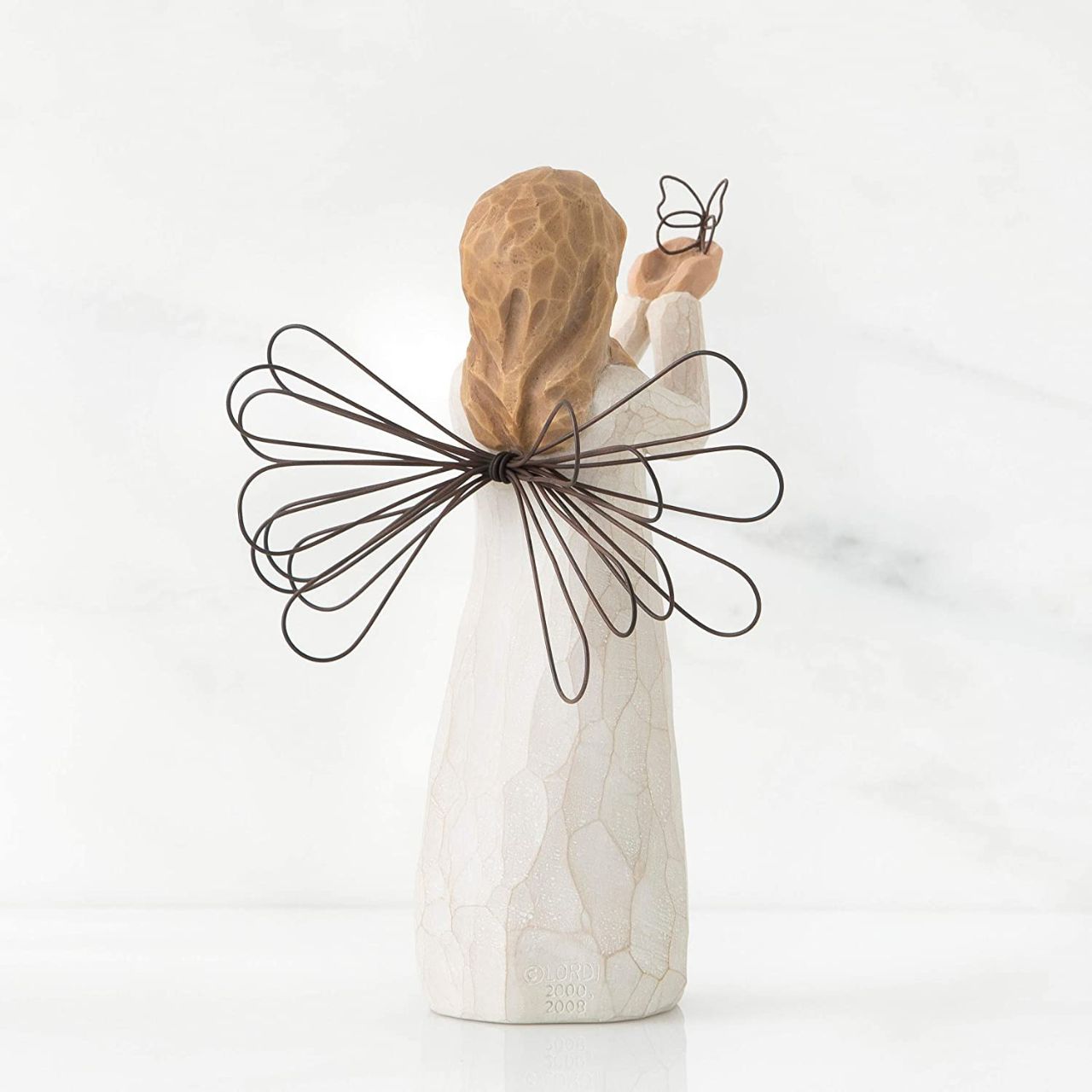 Willow Tree is an intimate line of figurative sculptures representing sentiments of love, closeness, healing, courage, hope...all the emotions we encounter in life.