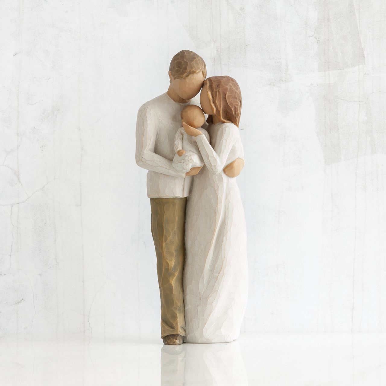 Willow Tree is an intimate line of figurative sculptures representing sentiments of love, closeness, healing, courage, hope...all the emotions we encounter in life. "...When you bring a new baby home, all of a sudden you understand the excitement of being a family - this, now, is your family.