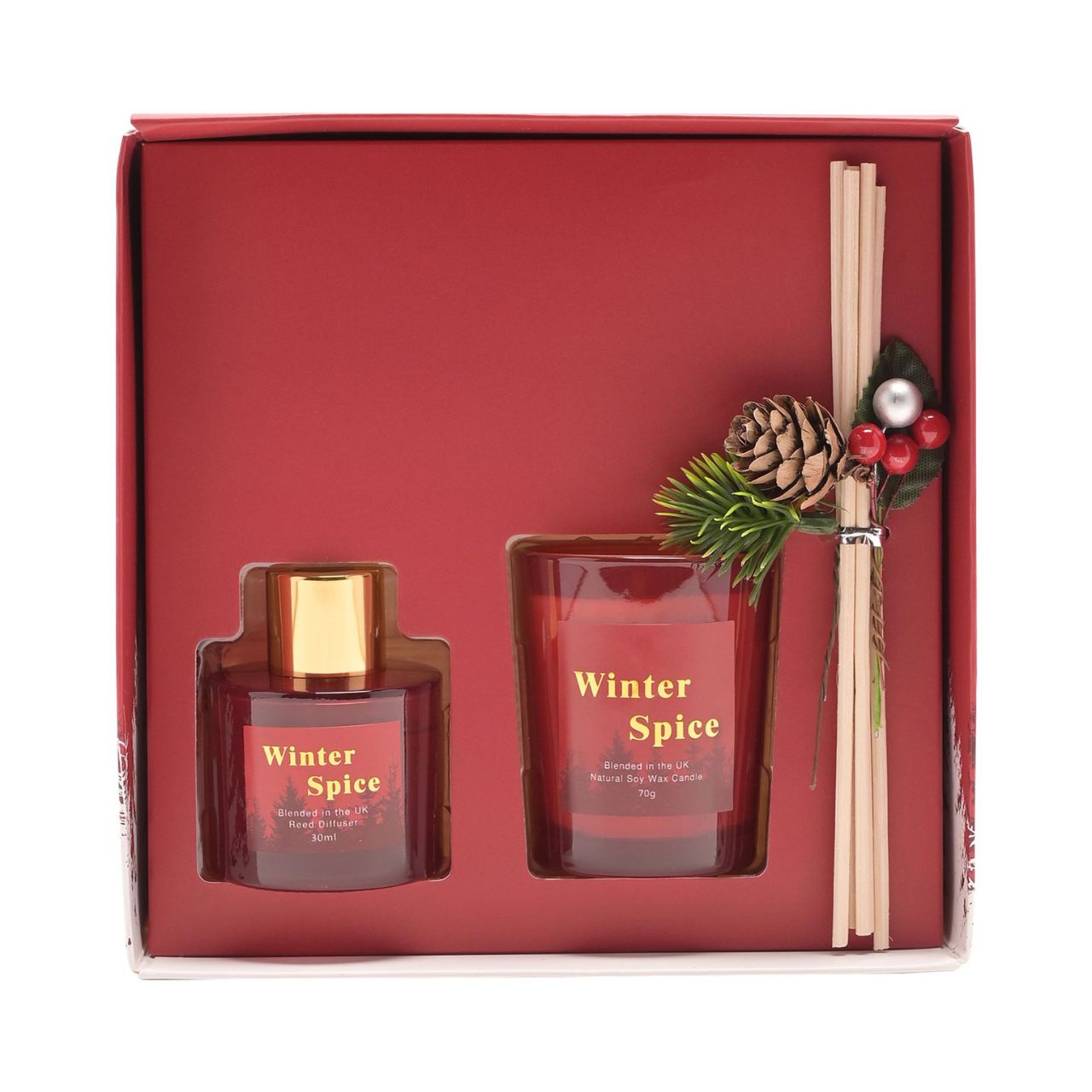 This alluring set emits its Winter Spice fragrance for hours on end throughout the Christmas period.