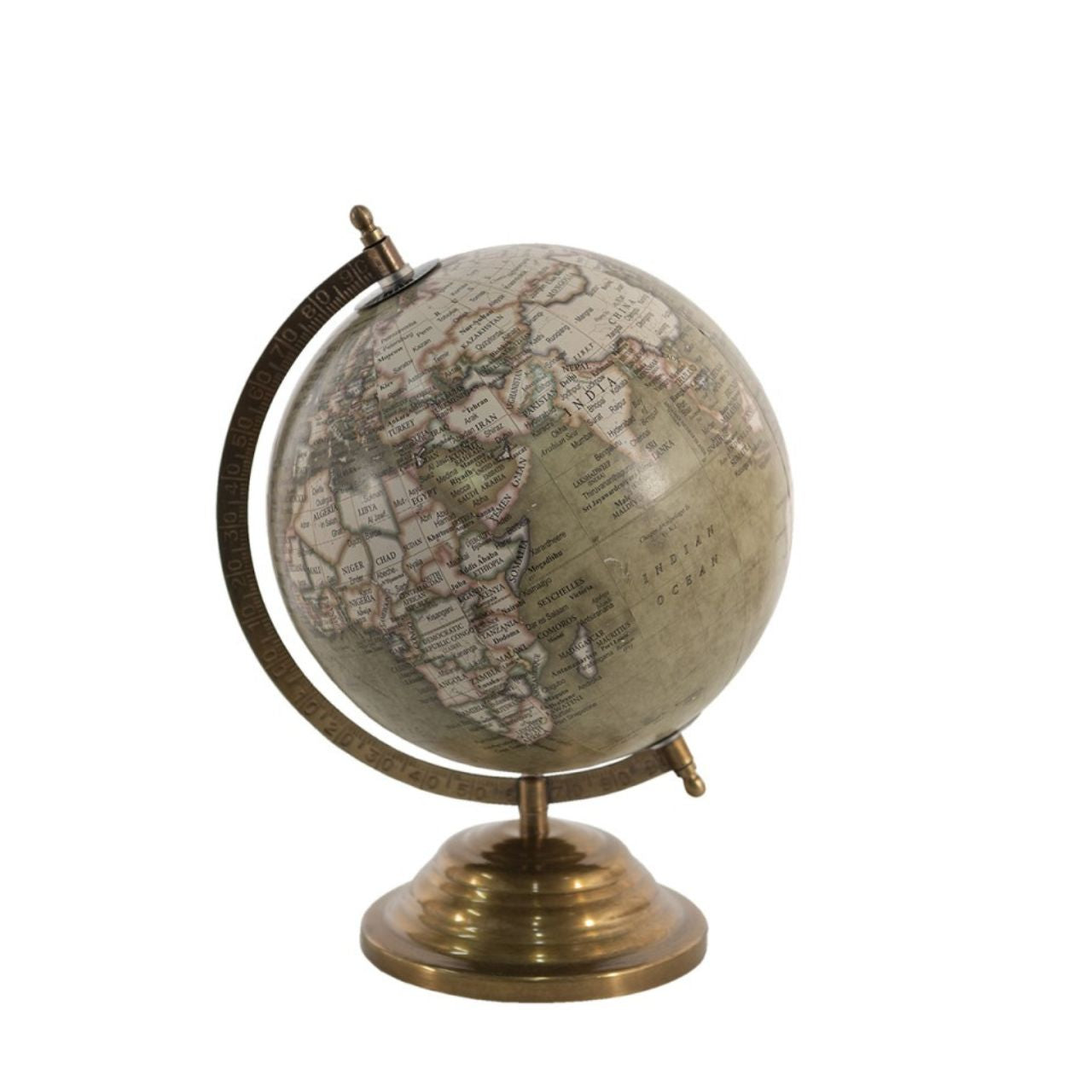 Do you have an office at home or just an empty spot in your house? Then this globe might be for you! Covered with a unique and vintage world map, you exude true classicness. This globe is also great to combine with an antique Tiffany lamp. Travel the world with this Clayre & Eef globe!
