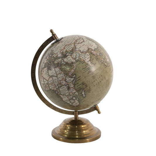 Do you have an office at home or just an empty spot in your house? Then this globe might be for you! Covered with a unique and vintage world map, you exude true classicness. This globe is also great to combine with an antique Tiffany lamp. Travel the world with this Clayre & Eef globe!