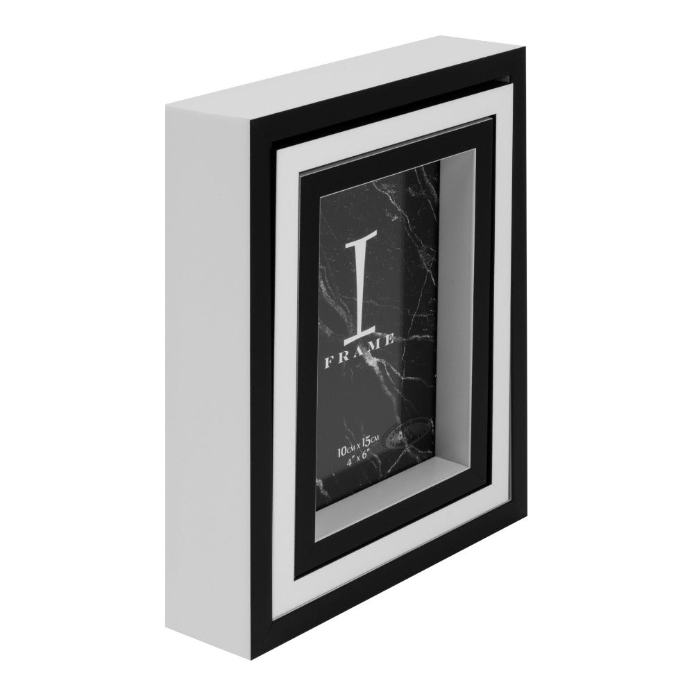 Set of 3 Black and White Stackable Frames  A set of three stackable balck and white frames perfect for a monochrome themed home.  The set features 6" x 8", 5" x 7" and 4" x 6" aperture frames for your favourite photograph in contrasting black and white design