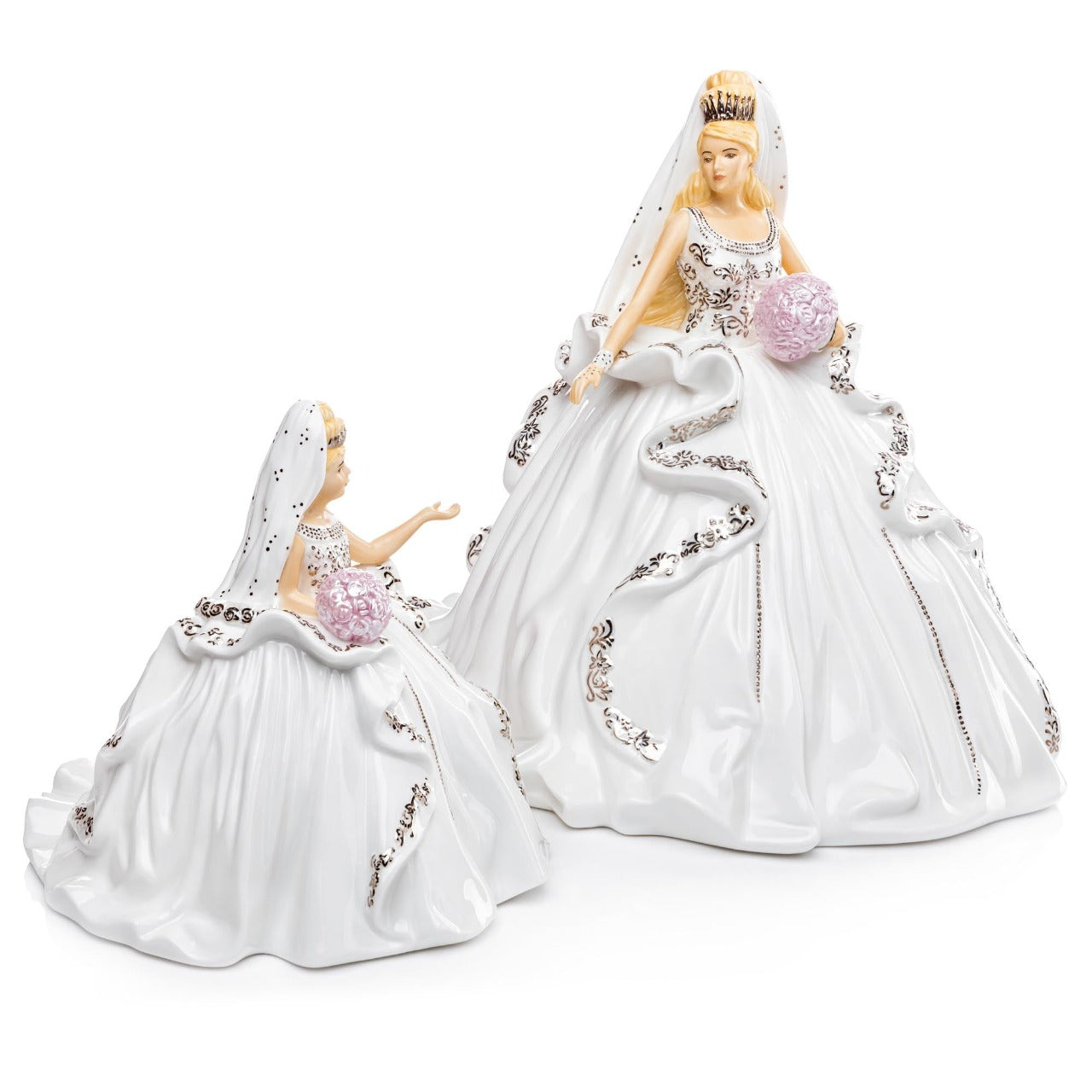 English Ladies Gypsy Affection Blonde  Gypsy Affection is the latest edition to the range and comes in both blonde and brunette and also in mini-figures. This gorgeous figurine stands out from the crowd with stunning gold details throughout the dress and on her beautiful crown.