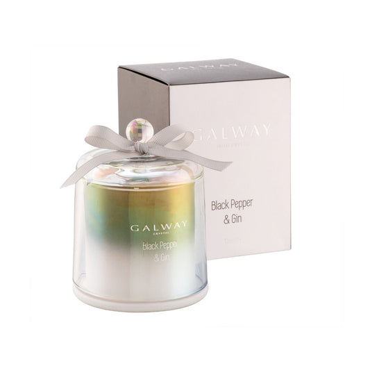 Galway Crystal Gin & Black Pepper Bell Jar Candle  Transport yourself to a special place with the perfect fragrance for your home. Our Black Pepper & Gin scent will transform any room and certainly set the right mood. Traditional aromatic botanicals & spicy black pepper are blended with notes of juniper berry & bracing pine. Base notes of earthy musk bring this classic combination together to create a sparkling, crisp fragrance. . If you love a spicy and crisp scent our Black Pepper & Gin is for you.