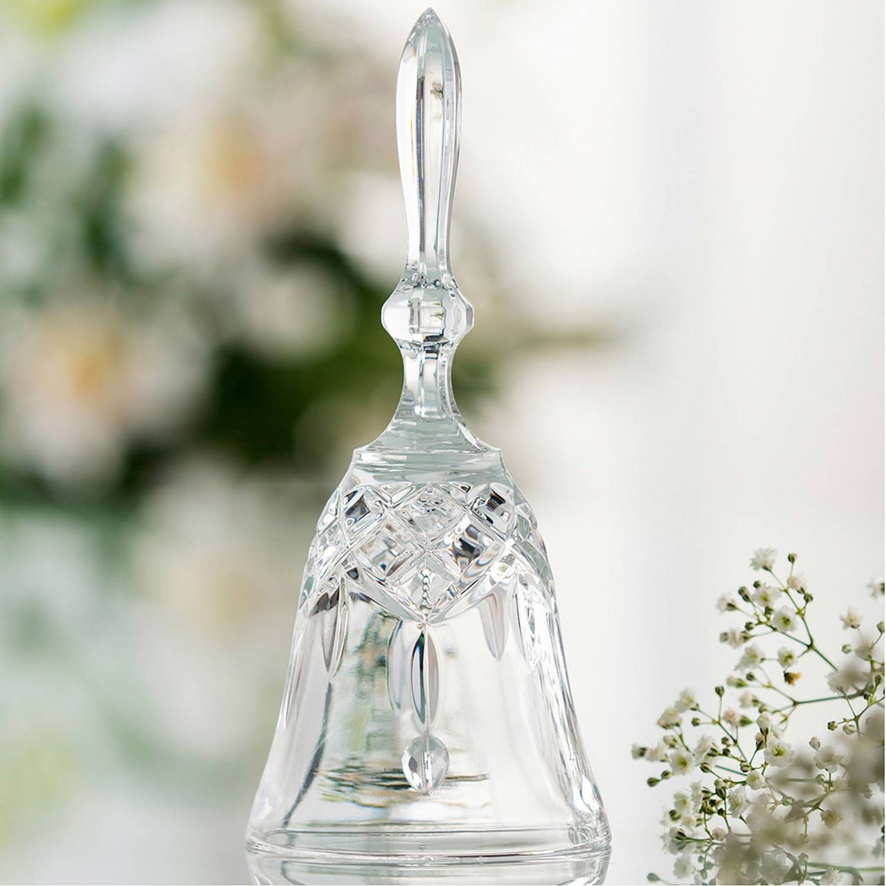 Galway Crystal Longford Make-Up Bell 6"  Named after County Longford , in the midlands of Ireland, a Viking Town literally translated as long port. The longest running Galway pattern, this suite proves popular from generation to generation. The stunning Galway Crystal Longford Make Up Bell is hand etched and perfect for the dressing table. A beautiful keepsake.