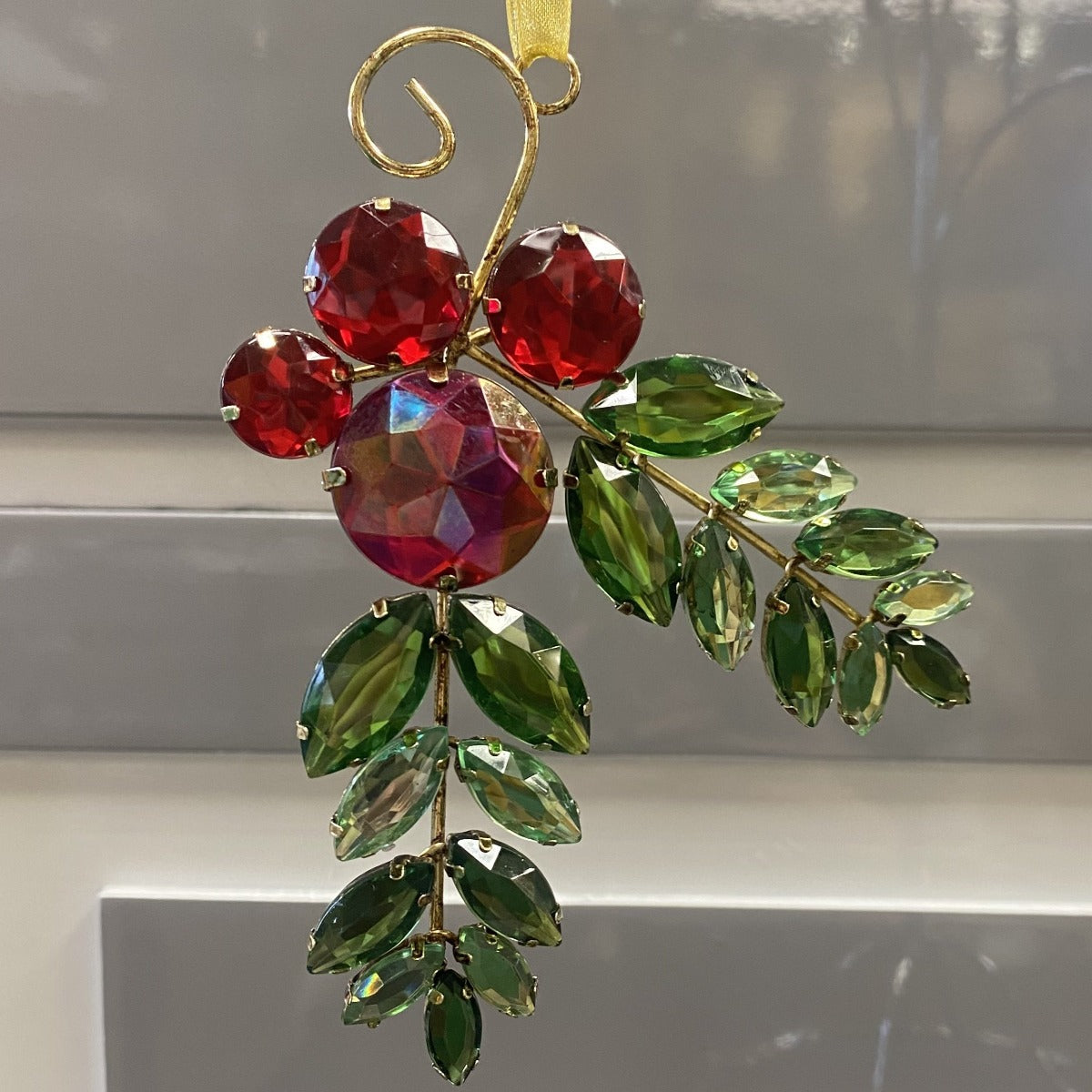Gisela Graham Glass Jewel Christmas Ornament  This beautifully festive Glass Jewel from Gisela Graham is the perfect way to add a touch of glitter to your tree this Christmas