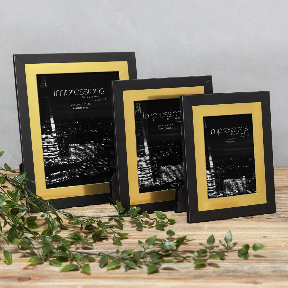 Impressions Aluminium Photo Frame Black Outer Rim  6" x 8"  A contemporary two tone matt black and brushed gold aluminium photo frame. From IMPRESSIONS® - letting your photos speak their thousand words.