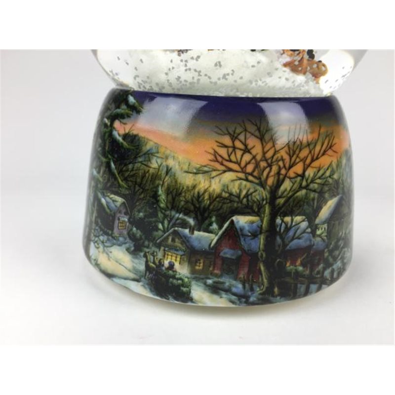 Musicboxworld Snow Globe Sledge  Snow globe is a beautiful Christmas decoration that is treasured by people of all ages that captures the the magical moments of Christmas.