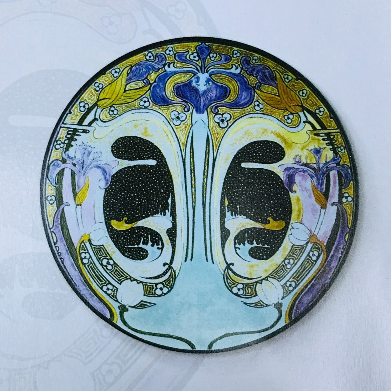 The Art Nouveau collection from Mason's includes six pieces of giftware featuring the elegant shapes and designs of this famous era. In addition, the collection also has four colourful chargers each inspired by original art nouveau designers such as Walter Crane and Tiffany.