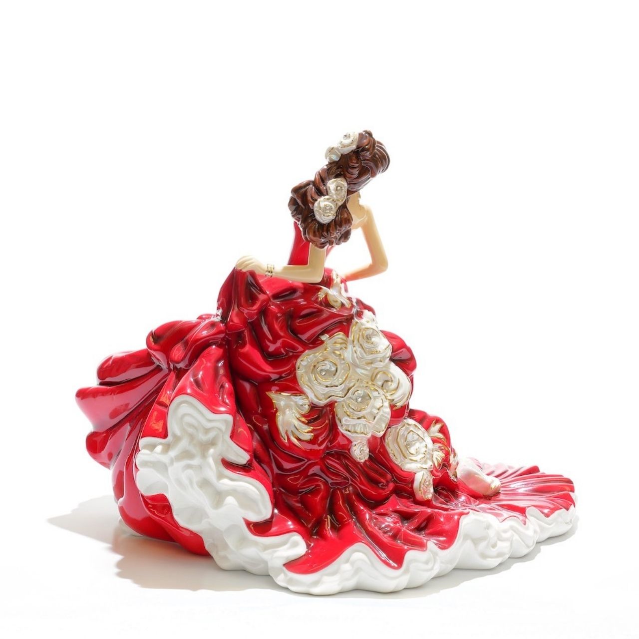 English Ladies Scarlett Enchantment  The stunning Enchantment range from the English Ladies Co has a new star – Scarlett! Standing 22cm tall this beautiful figure wears an elegant dress in a striking deep red.