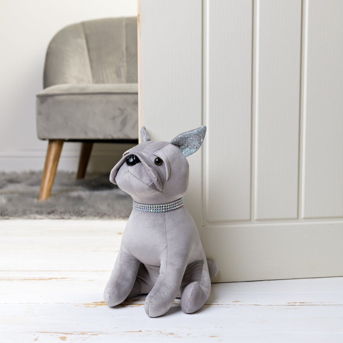 Hestia Silver Luxe Diamante Dog Door Stop  Bring some warmth and charm to any room with this diamante dog door stop. From the Silver Luxe collection by HESTIA® this door stop features a diamante collar and is both cute and elegant. A fashionable addition for any home.
