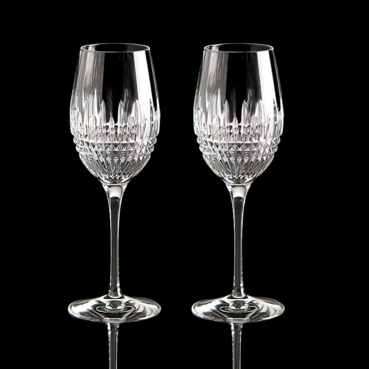 Waterford Crystal Lismore Diamond Essence Wine Pair  This classic Lismore Diamond Essence Wine Pair from Waterford offer the perfect serve for your favourite wine. Featuring the famous ring and upright cuts of the Lismore Diamond pattern, these luxurious glasses will coordinate well with existing Diamond pieces as well as bringing their own style to your home.