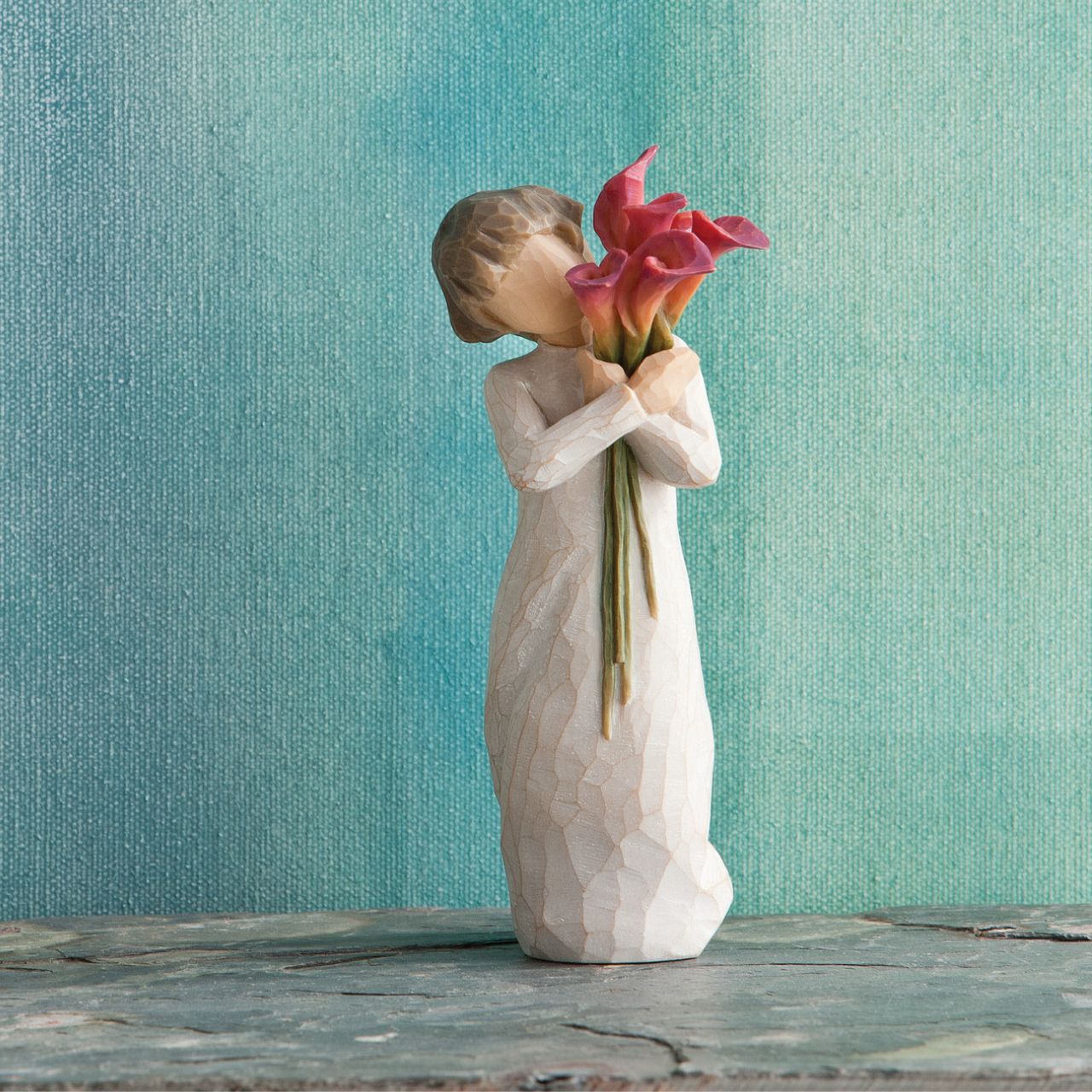 Willow Tree Bloom - Like our friendship... vibrant and ever-constant  Willow Tree is an intimate line of figurative sculptures representing sentiments of love, closeness, healing, courage, hope...all the emotions we encounter in life.